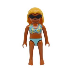 F203 Mujer en Bikini